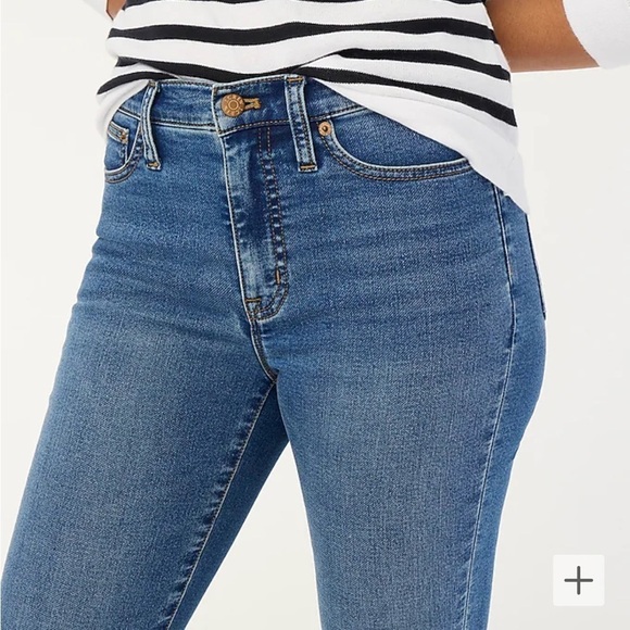 J crew cadet navy 9" mid-rise skinny jean in signature stretch+ - Picture 2 of 9